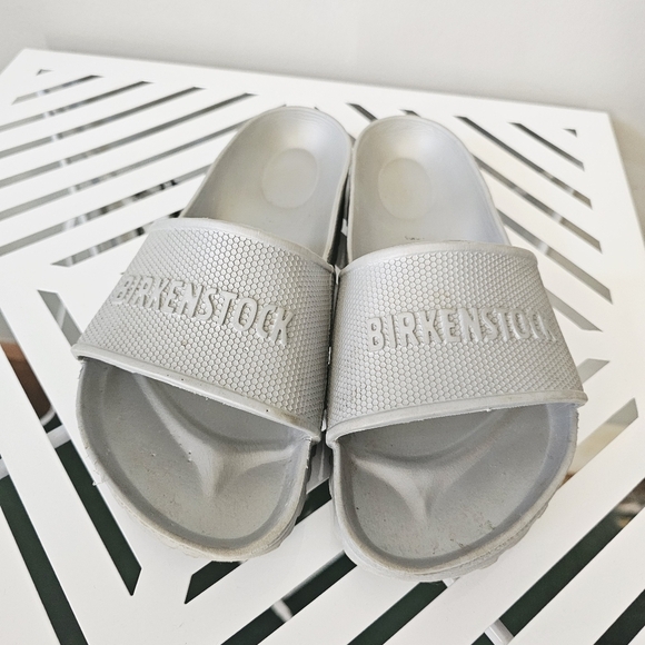 Birkenstock grey rubber Slide Sandals 8 - Picture 3 of 7